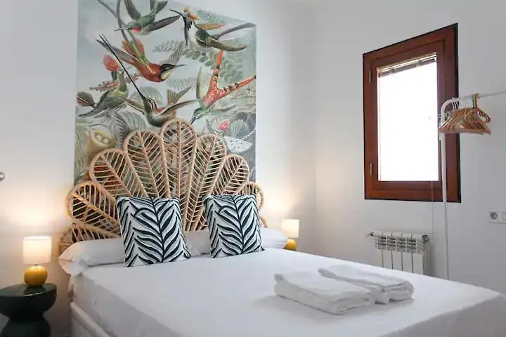 Unika Homes Alfalfa & Terrace Seville Apartment